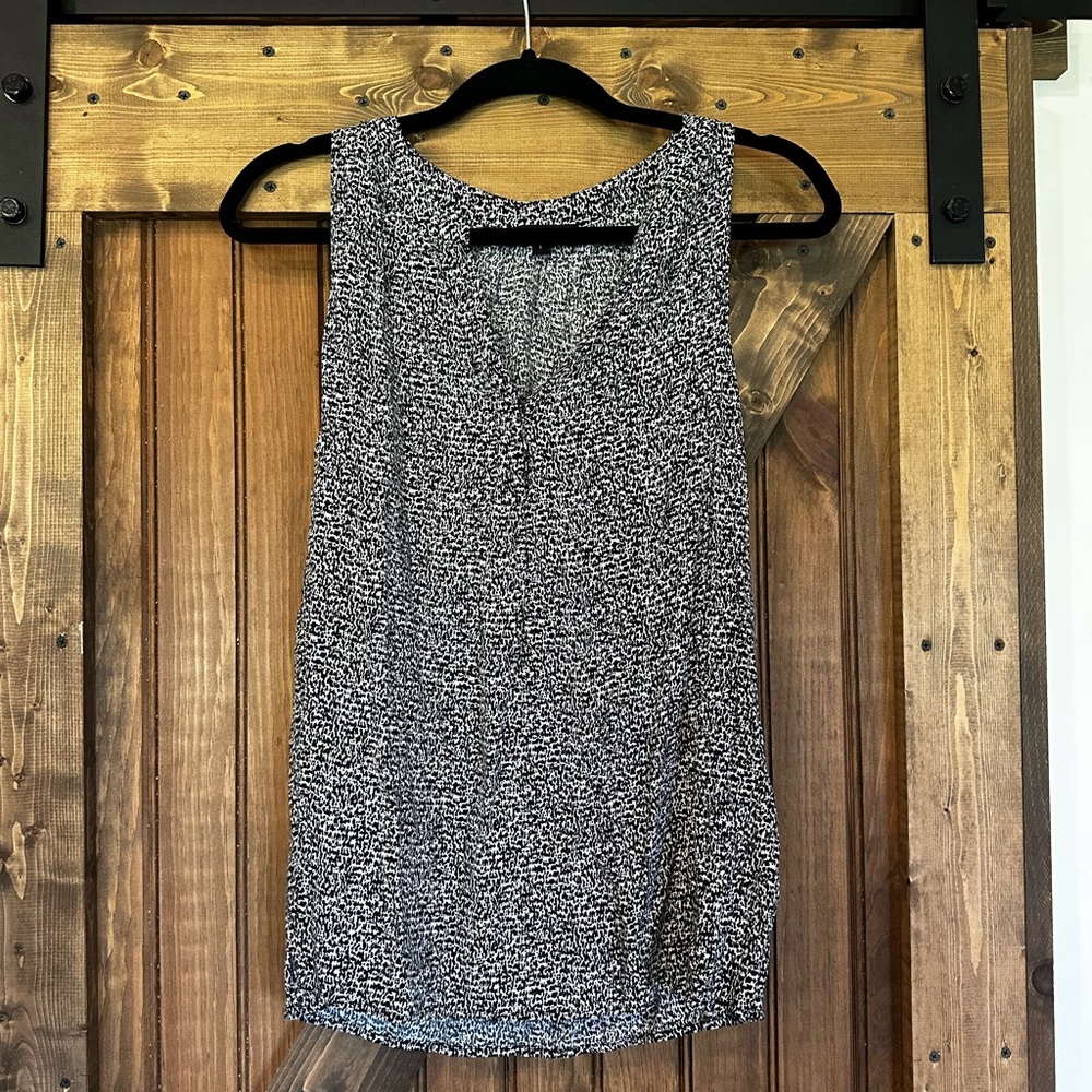 Anne Carson Monochrome Patterned Blouse